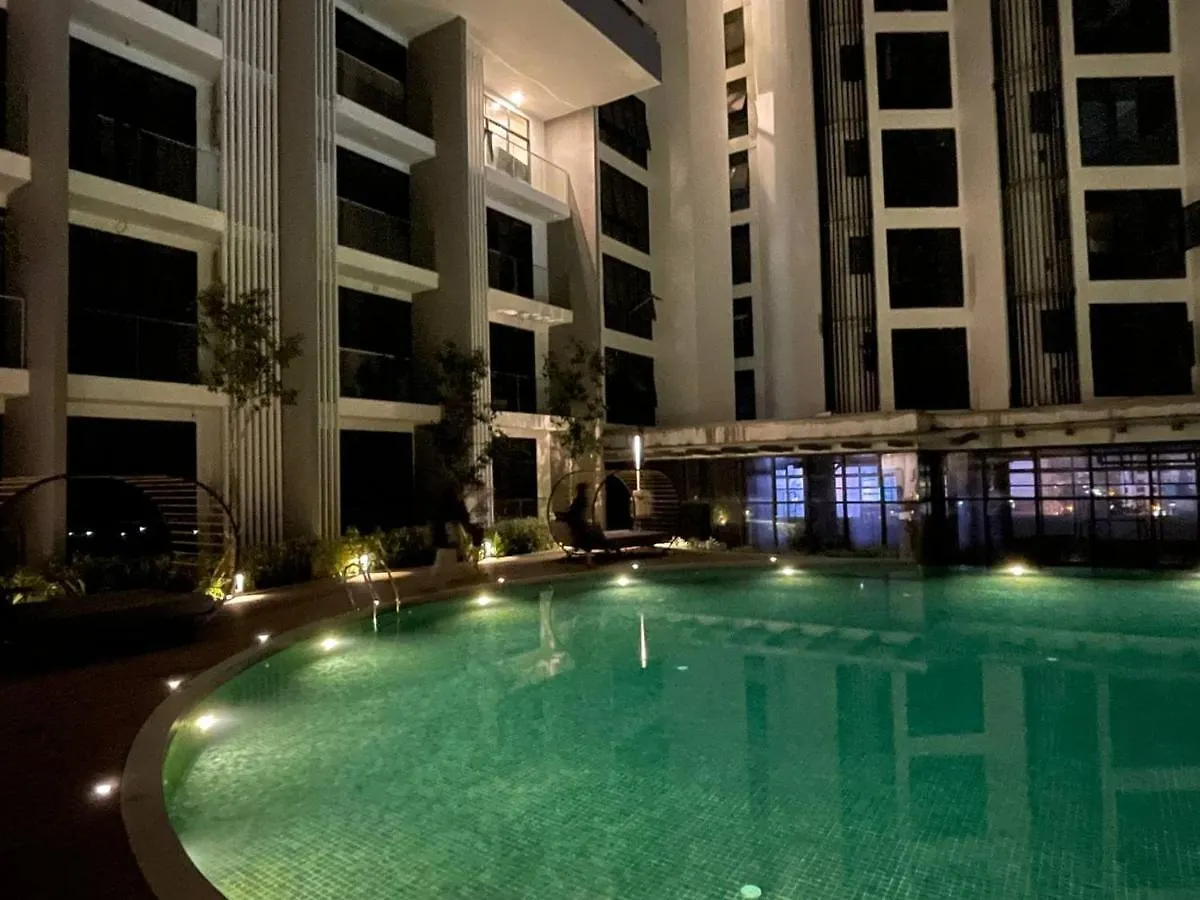 Seaside Pool View Studio Apartment At Kota Kinabalu City Centre